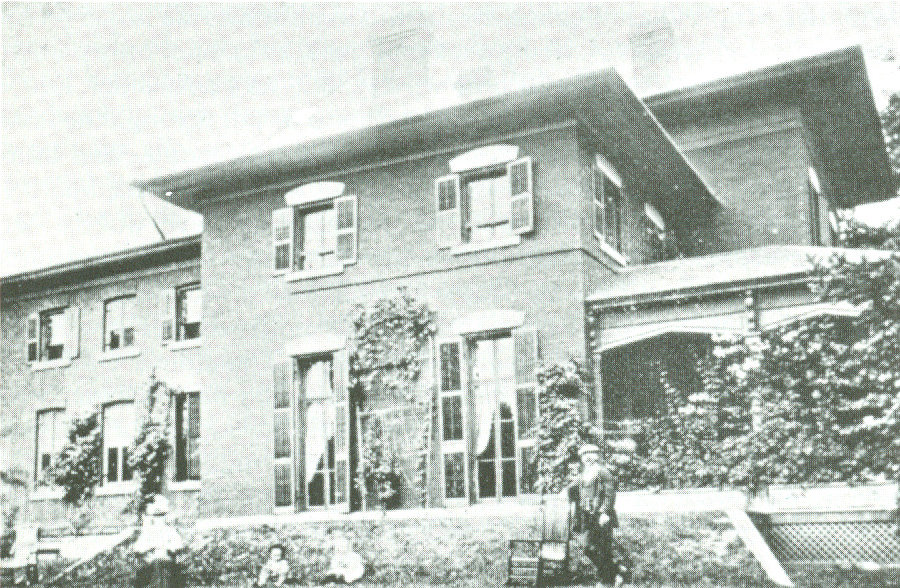 The Armstrong Residence. Courtesy of the Oakville Historical Society