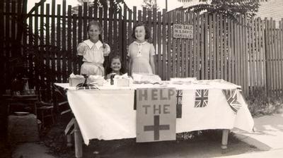 Children raising money for the Red Cross during the Second World War. Courtesy the Oakville Museum.