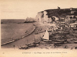 Étretat – La Plage, vue prise de la Falaise d’Aval [The beach, view taken from the Aval Cliff]